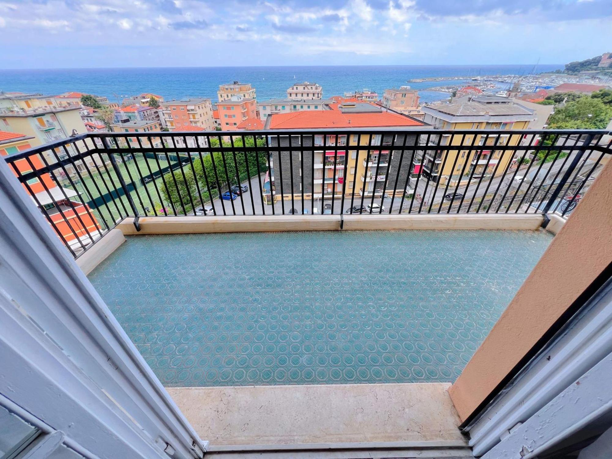 Ampio Appartamento Con Vista فاراتسي المظهر الخارجي الصورة